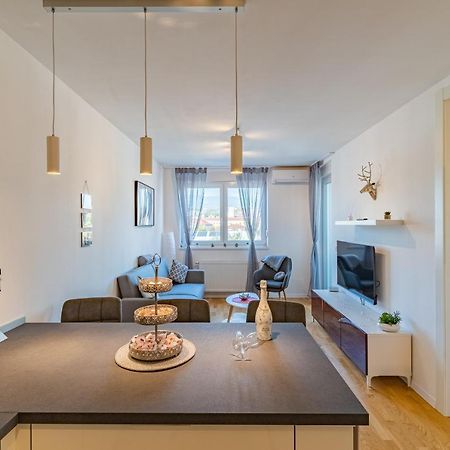 Flexible Selfcheckins 25 - Zagreb - Garage - Loggia - New - Luxury Daire Dış mekan fotoğraf